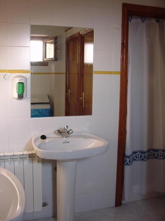 Albergue De Juventud De Sos Del Rey Catolico Sos del Rey Católico Quarto foto